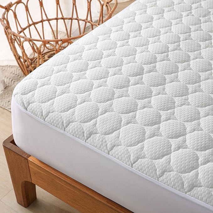 Full Size Waterproof Mattress Protector Fitted Quilted Mattress Pad Cover with Deep Pocket Up to 15''